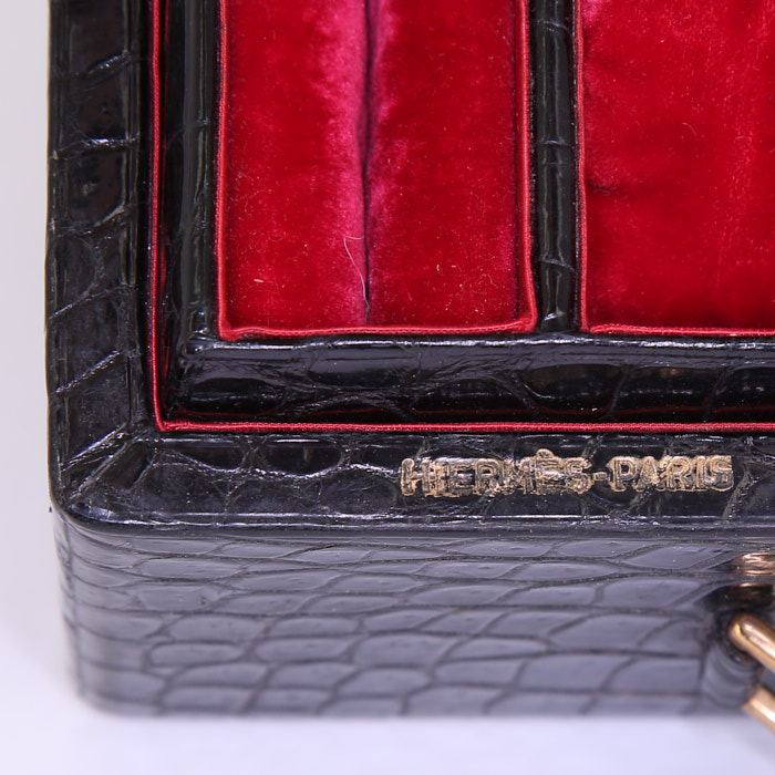 Boîte à bijoux Hermès en crocodile noir - Detail D4