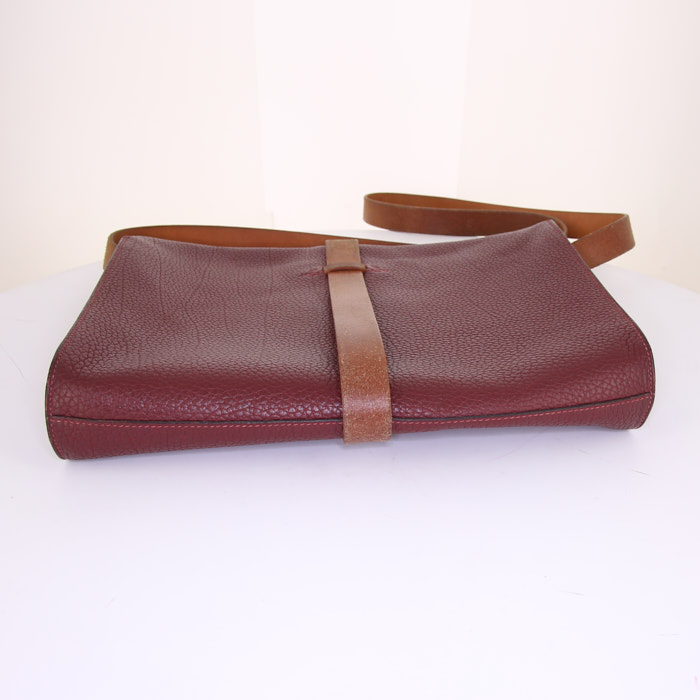 Borsa a tracolla Hermès Etriviere - Belt modello piccolo in pelle taurillon clemence bordeaux e pelle naturale - Detail D4