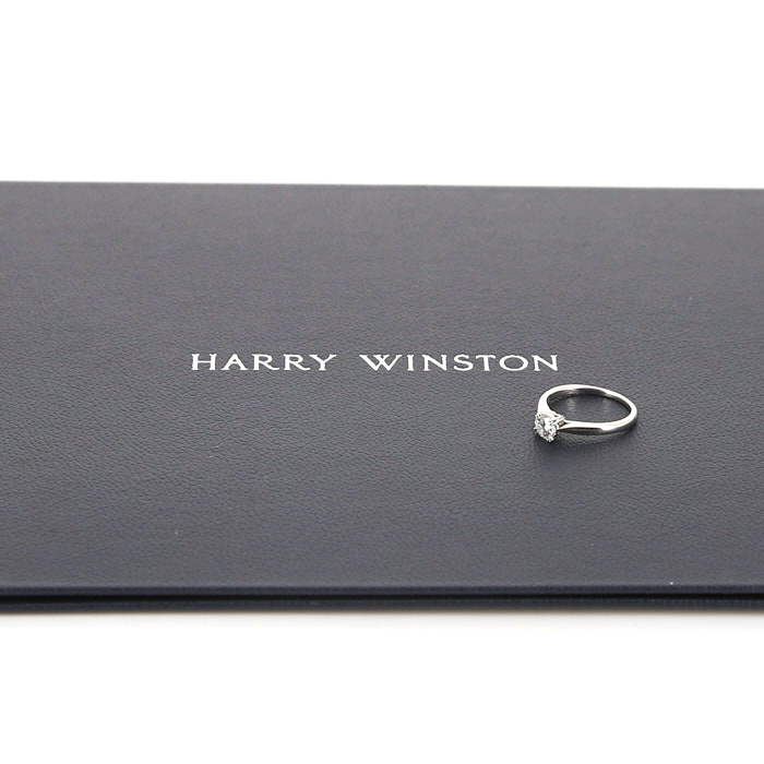 Harry Winston solitaire ring in platinium and diamond - Detail D2