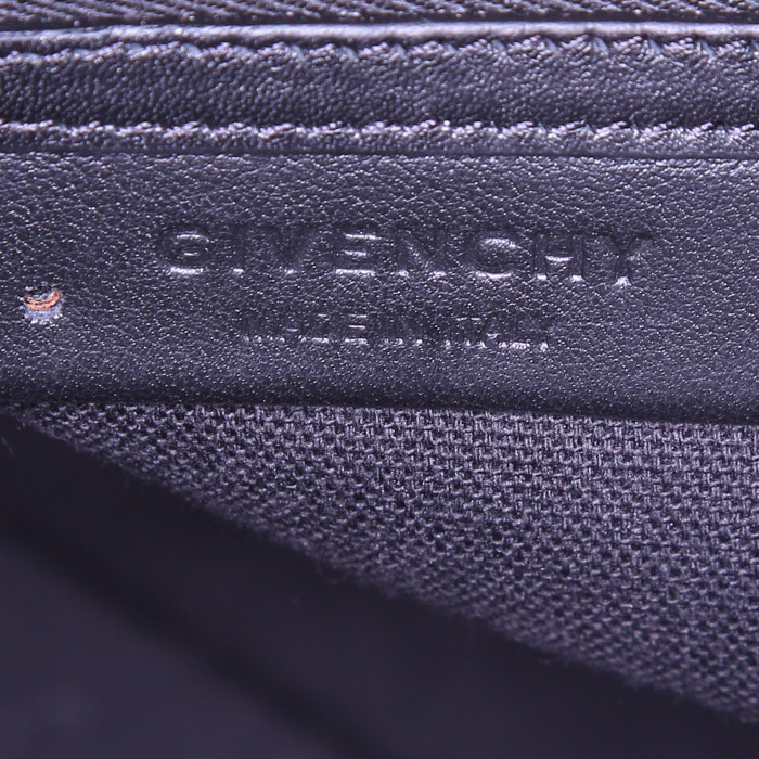 Bolso de mano Givenchy Antigona en cuero negro y blanco - Detail D4