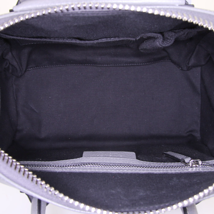 Givenchy Antigona small model bag worn on the shoulder or carried in the hand in grey grained leather - Detail D3
