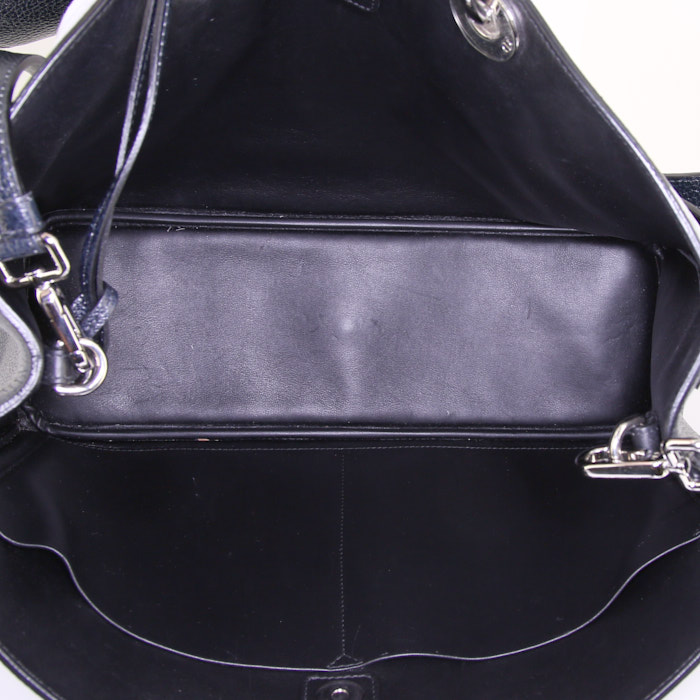 Sac cabas Dior Diorissimo grand modèle en cuir grainé noir - Detail D5