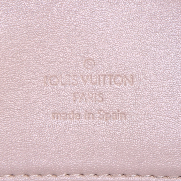 Louis Vuitton Houston shopping bag in beige monogram patent leather and natural leather - Detail D3