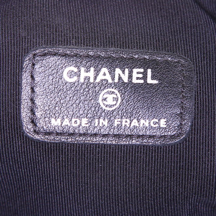 Chanel en cuero acolchado negro - Detail D3