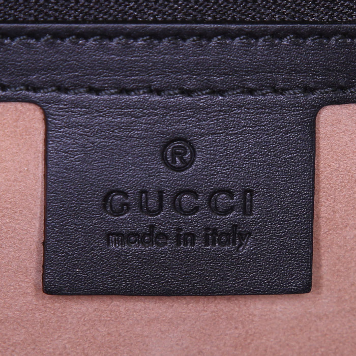 Sac à main Gucci Sylvie en cuir noir et toile bicolore - Detail D4