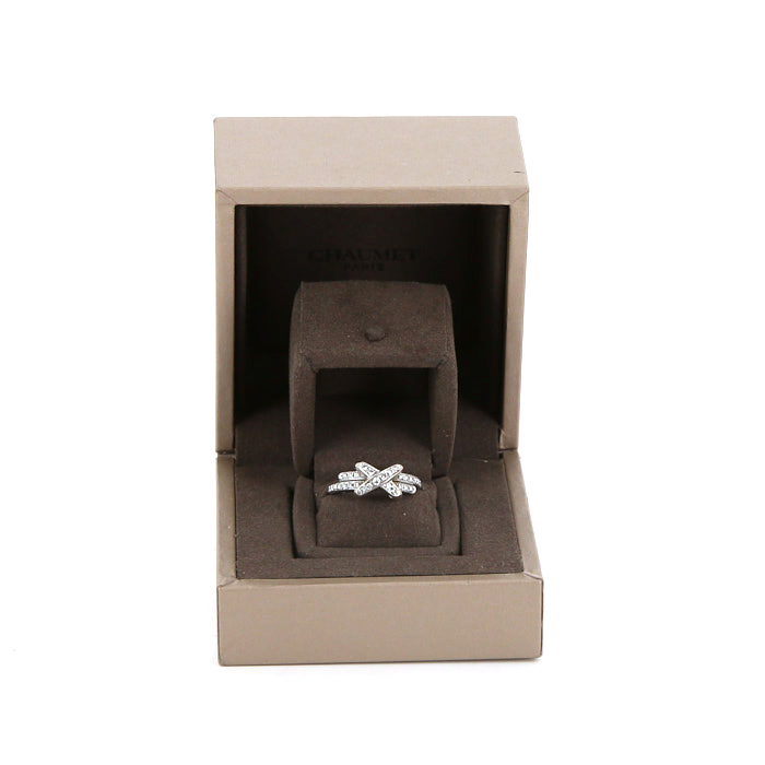 Sortija Chaumet Premiers Liens en oro blanco y diamantes - Detail D2