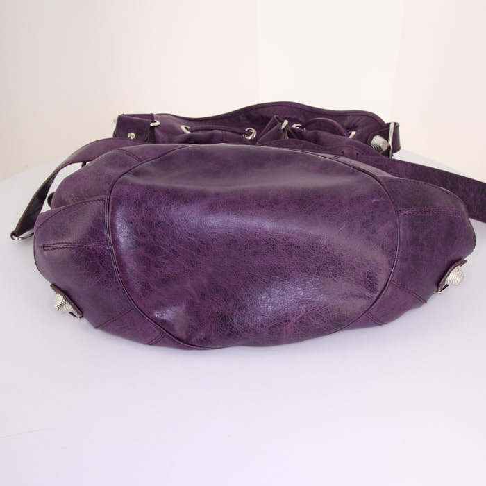 Balenciaga Pompon shopping bag in purple leather - Detail D5