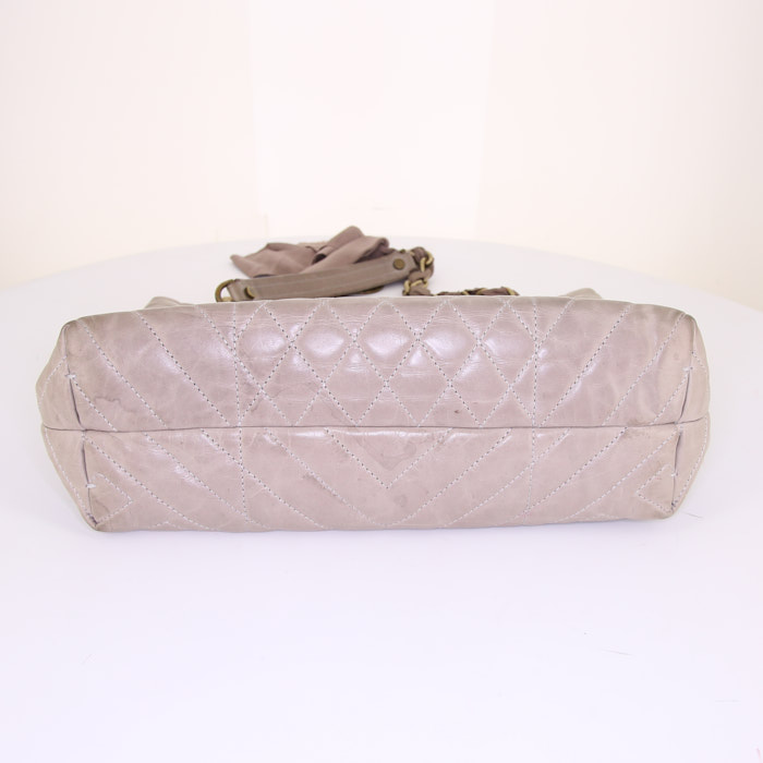 Sac à main Lanvin Happy en cuir matelassé chevrons beige - Detail D5