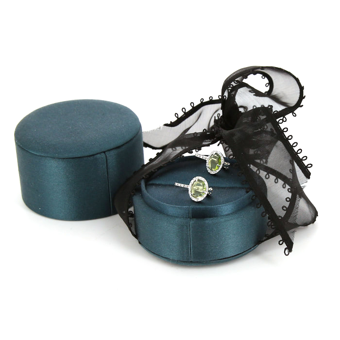 Pendientes Pomellato Colpo Di Fulmine en oro blanco,  peridoto y diamantes - Detail D2