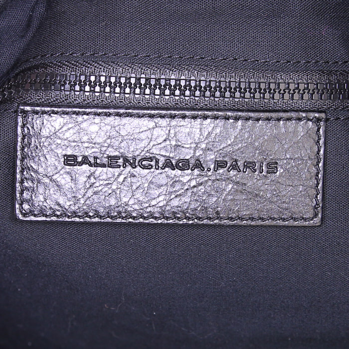 Bolsa de viaje Balenciaga Courrier XL en cuero negro - Detail D3