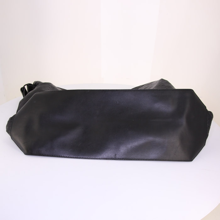 Bolsa de viaje Balenciaga Courrier XL en cuero negro - Detail D4