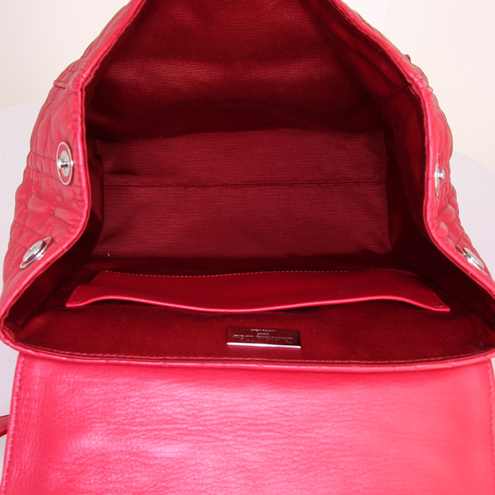 Mochila Dior Stardust modelo grande en cuero rojo - Detail D2