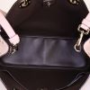 Dior Diorissimo medium model handbag in varnished pink grained leather - Detail D3 thumbnail