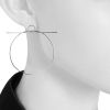 Hermès Loop large model earrings in silver - Detail D1 thumbnail