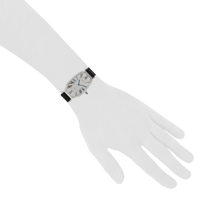 Cartier Tonneau watch in platinium Ref: 668 Circa 1960 - Detail D1