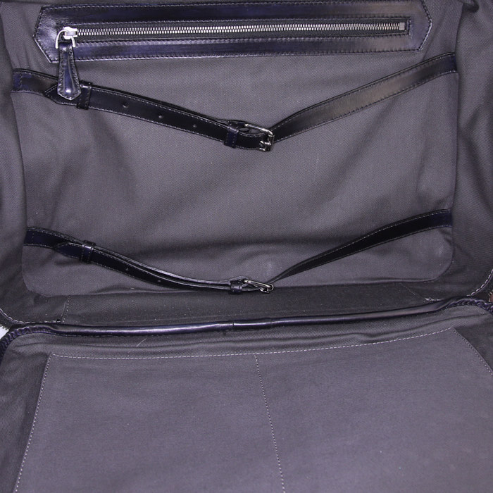 Bolso bandolera Berluti Lendemain en cuero negro - Detail D2