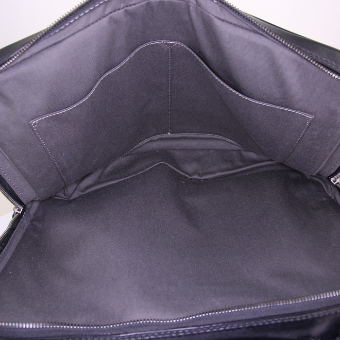 Bolso bandolera Berluti Lendemain en cuero negro - Detail D3