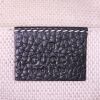 Bolso bandolera Gucci Soho Disco en cuero granulado negro - Detail D3 thumbnail