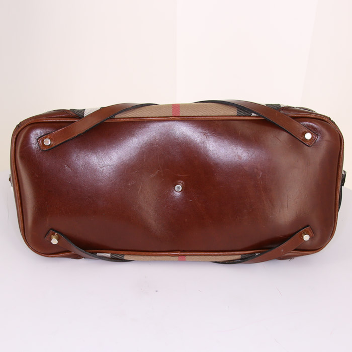 Burberry handbag in beige Haymarket canvas and brown leather - Detail D4