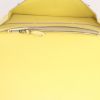 Billetera Hermes Dogon - Pocket Hand en cuero swift amarillo Soufre - Detail D2 thumbnail