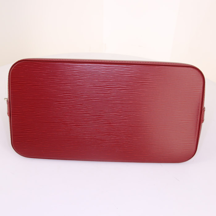 Louis Vuitton Alma handbag in red epi leather - Detail D4
