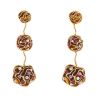 Paire de pendants d'oreilles Louis Vuitton Louisette en or jaune,  rubis et saphirs roses et en diamants - 00pp thumbnail
