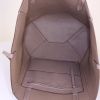 Shopping bag Celine Cabas Phantom Soft in pelle martellata color talpa - Detail D2 thumbnail