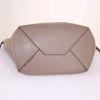 Celine Cabas Phantom Soft shopping bag in taupe grained leather - Detail D4 thumbnail