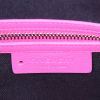 Bolso para llevar al hombro o en la mano Givenchy Antigona modelo pequeño en cuero granulado rosa - Detail D4 thumbnail