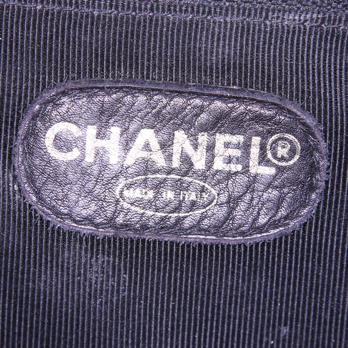 Chanel Vintage backpack in black vinyl - Detail D3