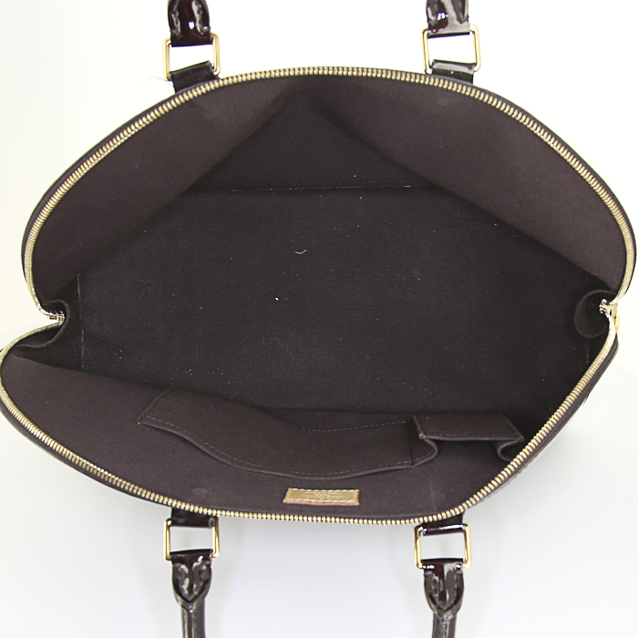 Bolso de mano Louis Vuitton Alma modelo grande en charol Monogram violeta - Detail D2