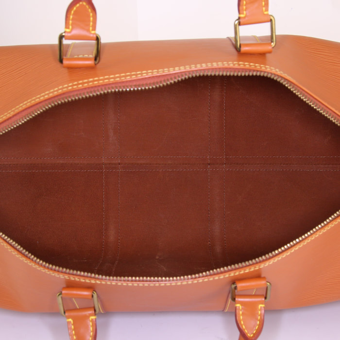 Louis Vuitton Keepall 50 cm travel bag in gold epi leather - Detail D2