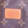 Bolso bandolera Louis Vuitton Saumur en lona Monogram revestida marrón y cuero natural - Detail D4 thumbnail