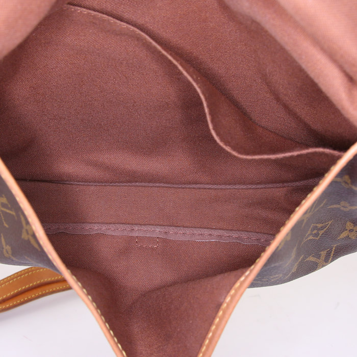 Borsa a tracolla Louis Vuitton Saumur in tela monogram cerata marrone e pelle naturale - Detail D2