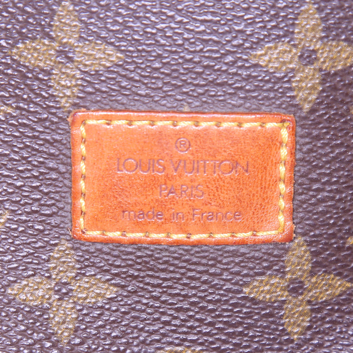 Bolso bandolera Louis Vuitton Saumur modelo grande en lona Monogram revestida marrón y cuero natural - Detail D4