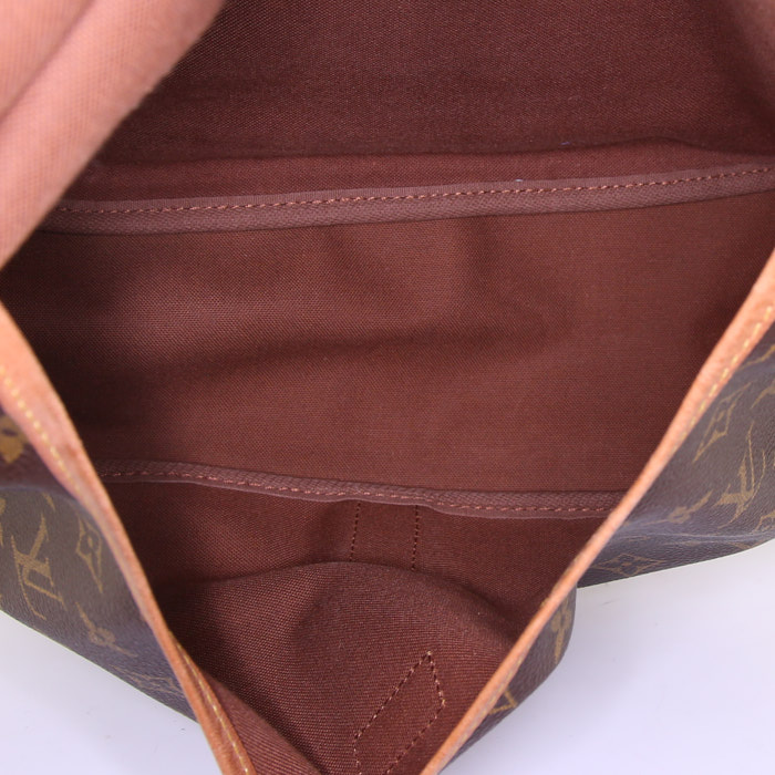 Sac bandoulière Louis Vuitton Saumur grand modèle en toile monogram enduite marron et cuir naturel - Detail D2