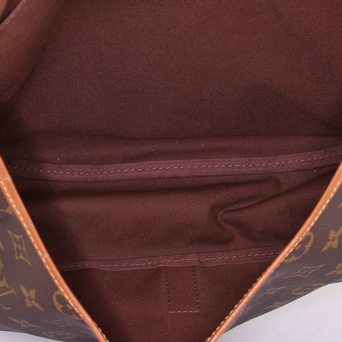 Borsa a tracolla Louis Vuitton Saumur modello medio in tela monogram cerata e pelle naturale - Detail D2