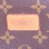 Borsa a tracolla Louis Vuitton Saumur modello medio in tela monogram cerata e pelle naturale - Detail D4 thumbnail