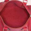 Bolso de mano Louis Vuitton Speedy 25 cm en cuero Epi rojo - Detail D2 thumbnail