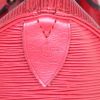Sac à main Louis Vuitton Speedy 25 cm en cuir épi rouge - Detail D3 thumbnail