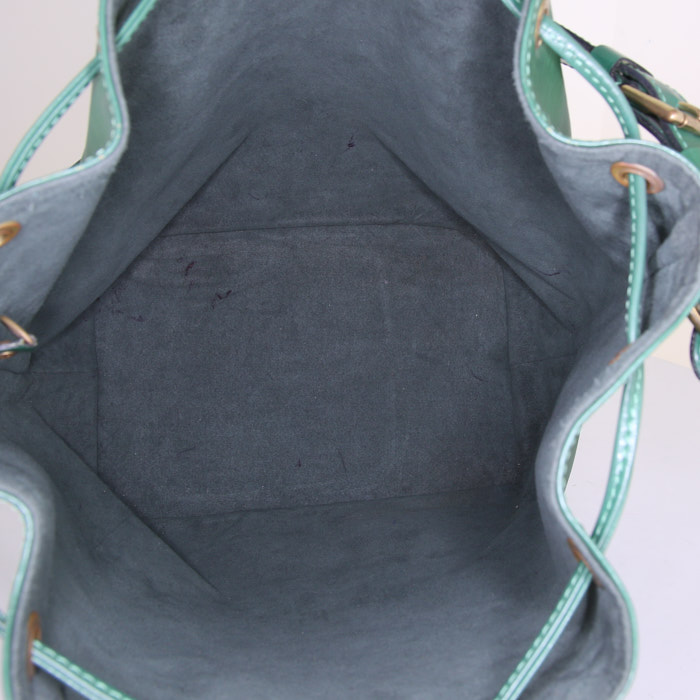 Borsa Louis Vuitton Grand Noé in pelle Epi verde - Detail D2