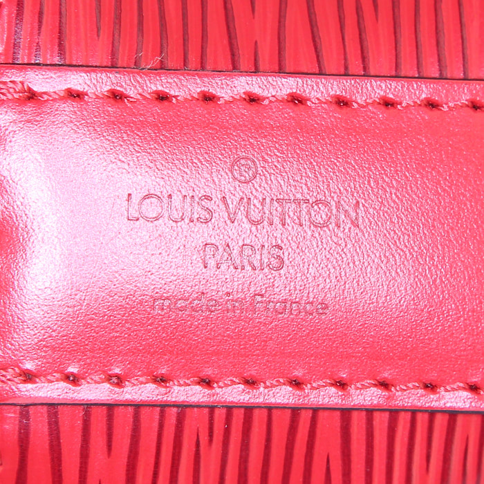 Sac porté épaule Louis Vuitton Sac d'épaule petit modèle en cuir épi rouge - Detail D3