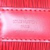 Louis Vuitton Sac d'épaule small model shoulder bag in red epi leather - Detail D3 thumbnail