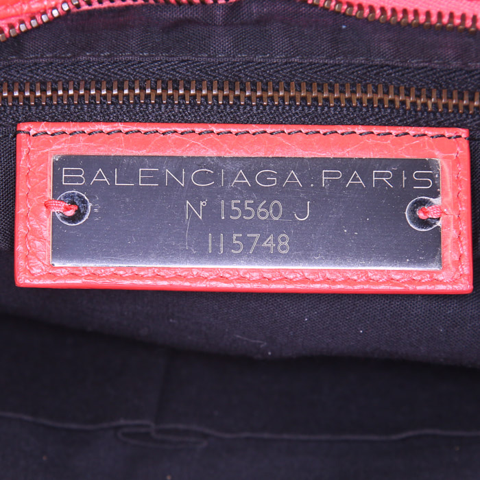 Sac porté épaule ou main Balenciaga Classic City en cuir rouge Vermillon - Detail D4