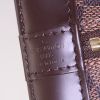 Bolso de mano Louis Vuitton Alma en lona a cuadros marrón y cuero marrón - Detail D4 thumbnail