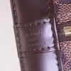 Borsa Louis Vuitton Alma in tela a scacchi marrone e pelle marrone - Detail D4 thumbnail