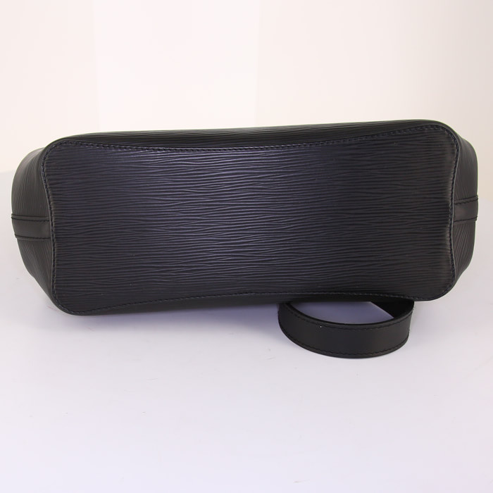 Louis Vuitton Mandara shoulder bag in black epi leather - Detail D4