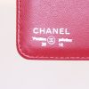 Billetera Chanel en cuero acolchado rojo - Detail D3 thumbnail
