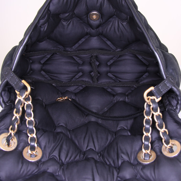 Chanel Petit Shopping shoulder bag in black quilted canvas - Detail D3