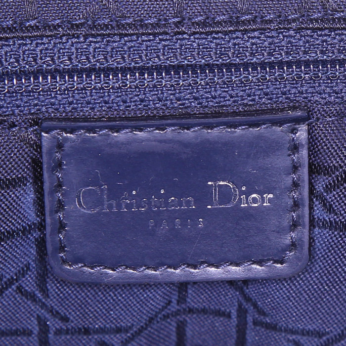 Sac à main Dior Lady Dior grand modèle en toile denim bleue - Detail D3